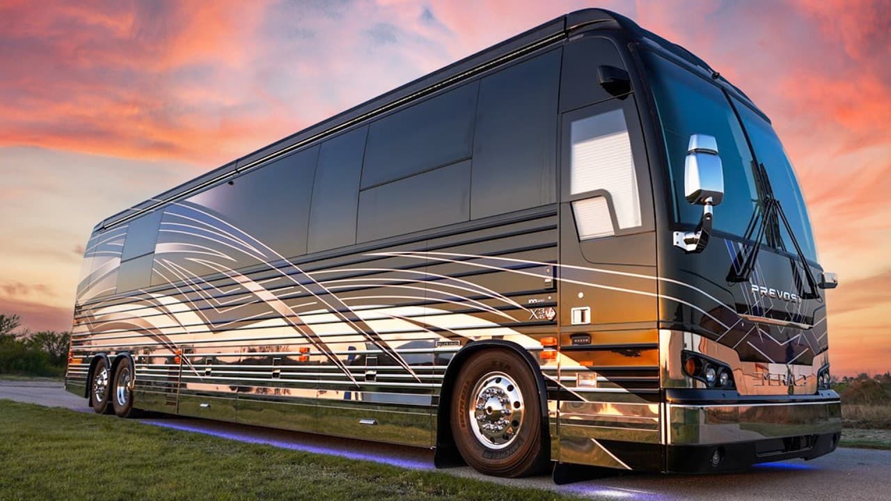 Emerald Luxury Coaches video