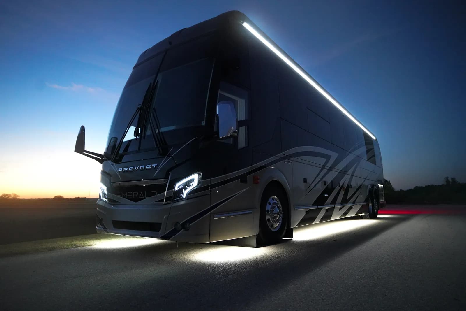Emerald Luxury Coaches video